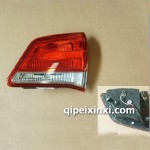 右后背门灯总成