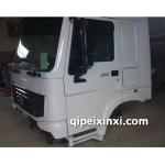 重汽豪沃平顶驾驶室总成白色