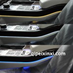 路虎揽胜改装十色车内氛围灯