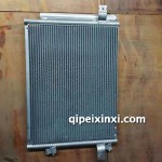 EC200原车冷凝器