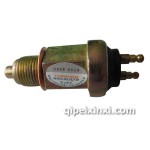 新林EQ140-2倒車燈開關(guān)