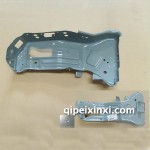 長城騰翼前防撞梁右立柱總成