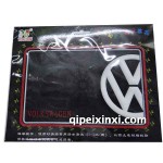 汽車內(nèi)飾用品半車標(biāo)防滑墊