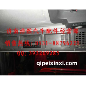 重汽豪沃平顶杂物箱