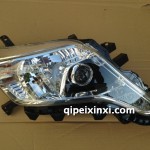 2015款霸道前大燈