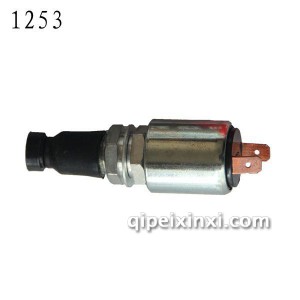 豪沃07款刹车开关-1253 豪沃07款刹车开关-1253