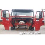 豪沃T7平頂駕駛室水晶紅