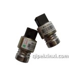 豪沃08款车速传感器