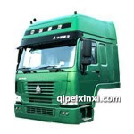 豪沃駕駛室綠色