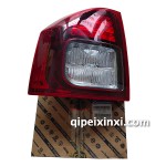 14指南者左后尾灯