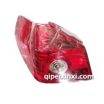 吉利金鷹后尾燈