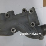 1303011-56D发动机前出水管