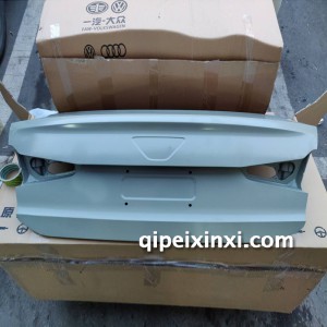 VA3后备箱盖 VA3后备箱盖