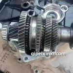 東風景逸x3變速箱差速器