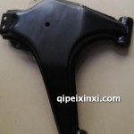 下懸掛總成（左）