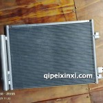 EC180原車冷凝器