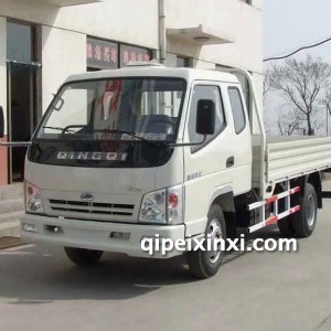 轻骑Q8驾驶室