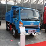 青島解放 賽龍中