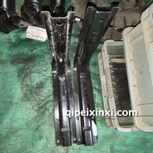 小解放498油箱托架