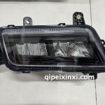 2022款轻卡雾灯LG9704720037（左）