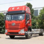 排半青岛解放驾驶室