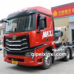 豪沃MAx高頂駕駛室