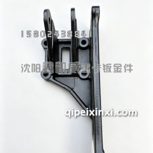 J6G右保险杠支架/铸铁2803272-26Q/B