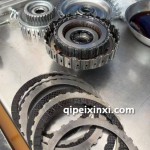 奔腾T77更换离合器一套，离合器片为烧糊状态