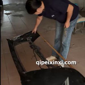 埃尔夫保险杠大面积断裂塑料件修复还原 埃尔夫保险杠大面积断裂塑料件修复还原
